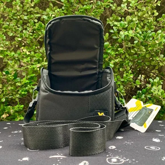 Photo digital / video camera padded crossover bag